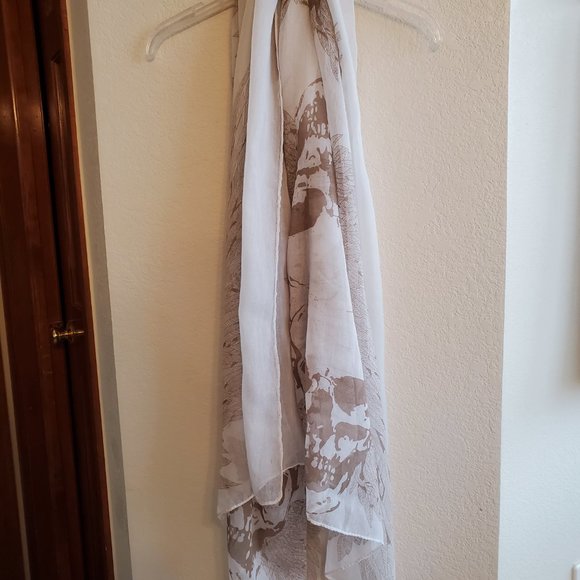 Scarf - Picture 3 of 3